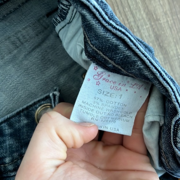 dark wash jeans size 1 - Picture 4 of 6